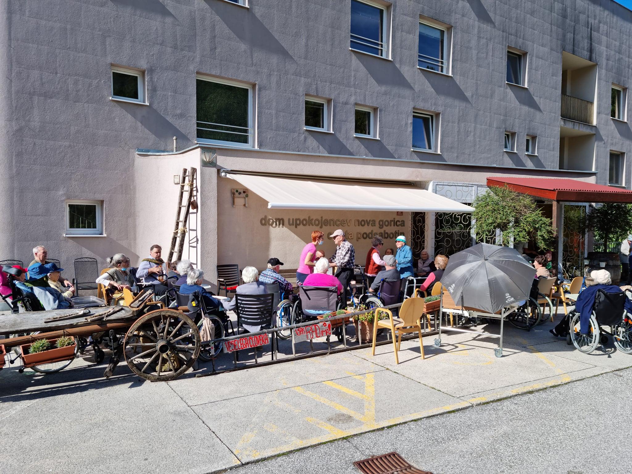 Immagine per Nuovi contagi in casa di riposo a Nova Gorica, stop alle visite